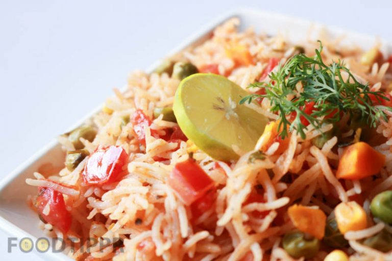 Spicy Mexican Rice with Tomato Sauce